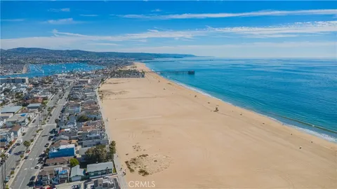 $2,950,000 | 920 West Balboa Boulevard, Newport Beach, CA 92661