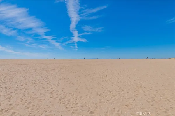 $2,750,000 | 920 West Balboa Boulevard, Newport Beach, CA 92661