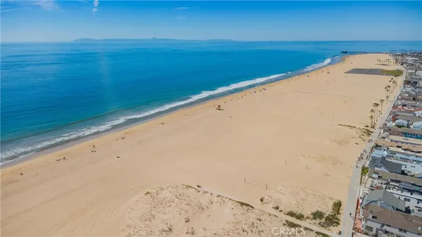 $2,750,000 | 920 West Balboa Boulevard, Newport Beach, CA 92661