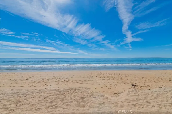 $2,750,000 | 920 West Balboa Boulevard, Newport Beach, CA 92661