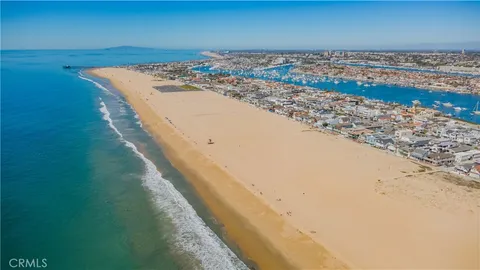 $2,950,000 | 920 West Balboa Boulevard, Newport Beach, CA 92661