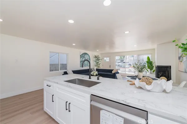 $2,750,000 | 920 West Balboa Boulevard, Newport Beach, CA 92661