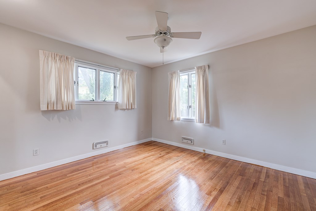 9 Haliburton Road East Providence, RI 02916 - Photo 12 of 20 Gallery Image 12