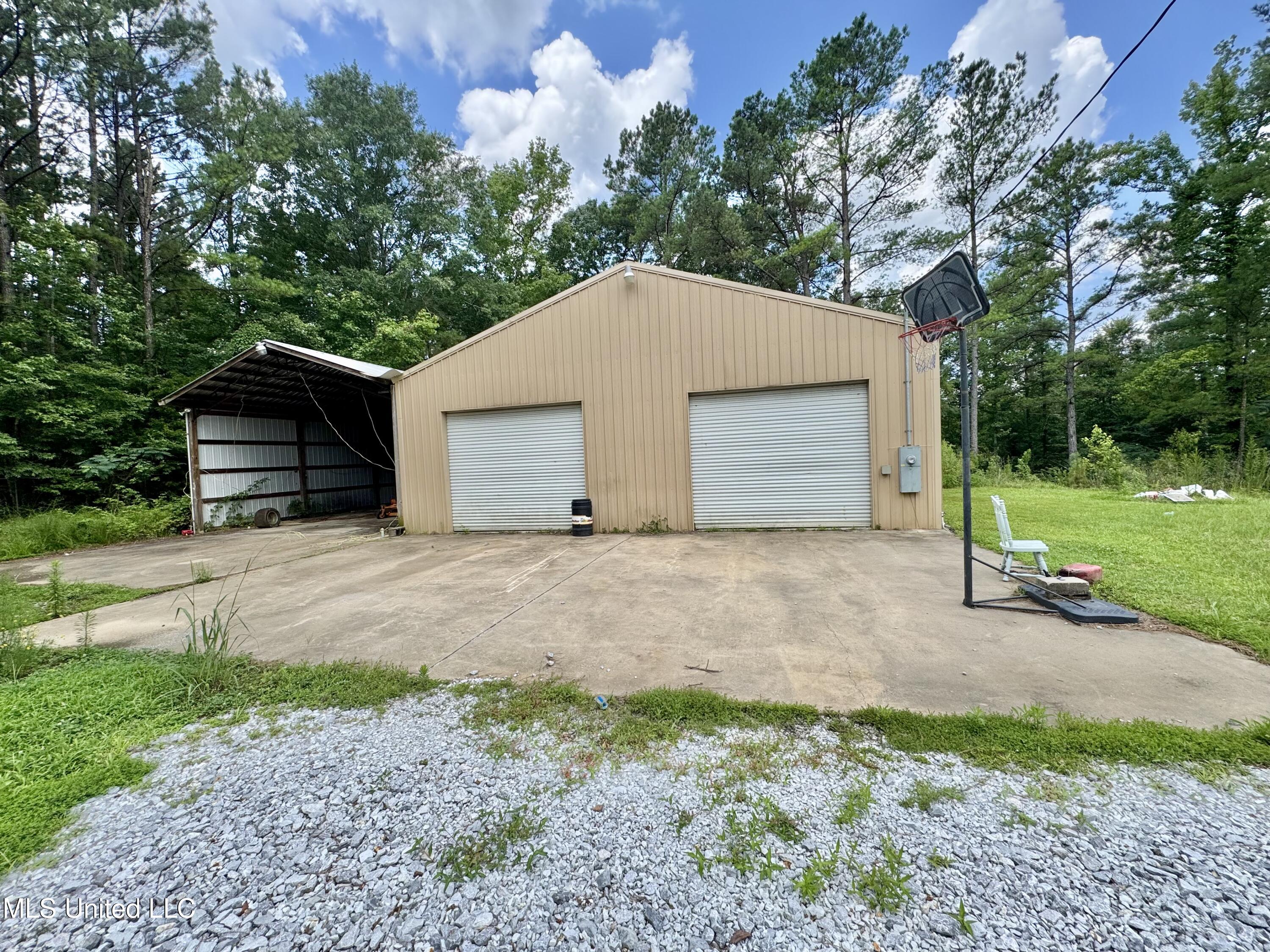 1104 Highway 513 Enterprise, MS 39330 - Photo 15 of 19 IMG_7148