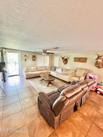 $205,000 | 1104 Highway 513, Enterprise, MS 39330