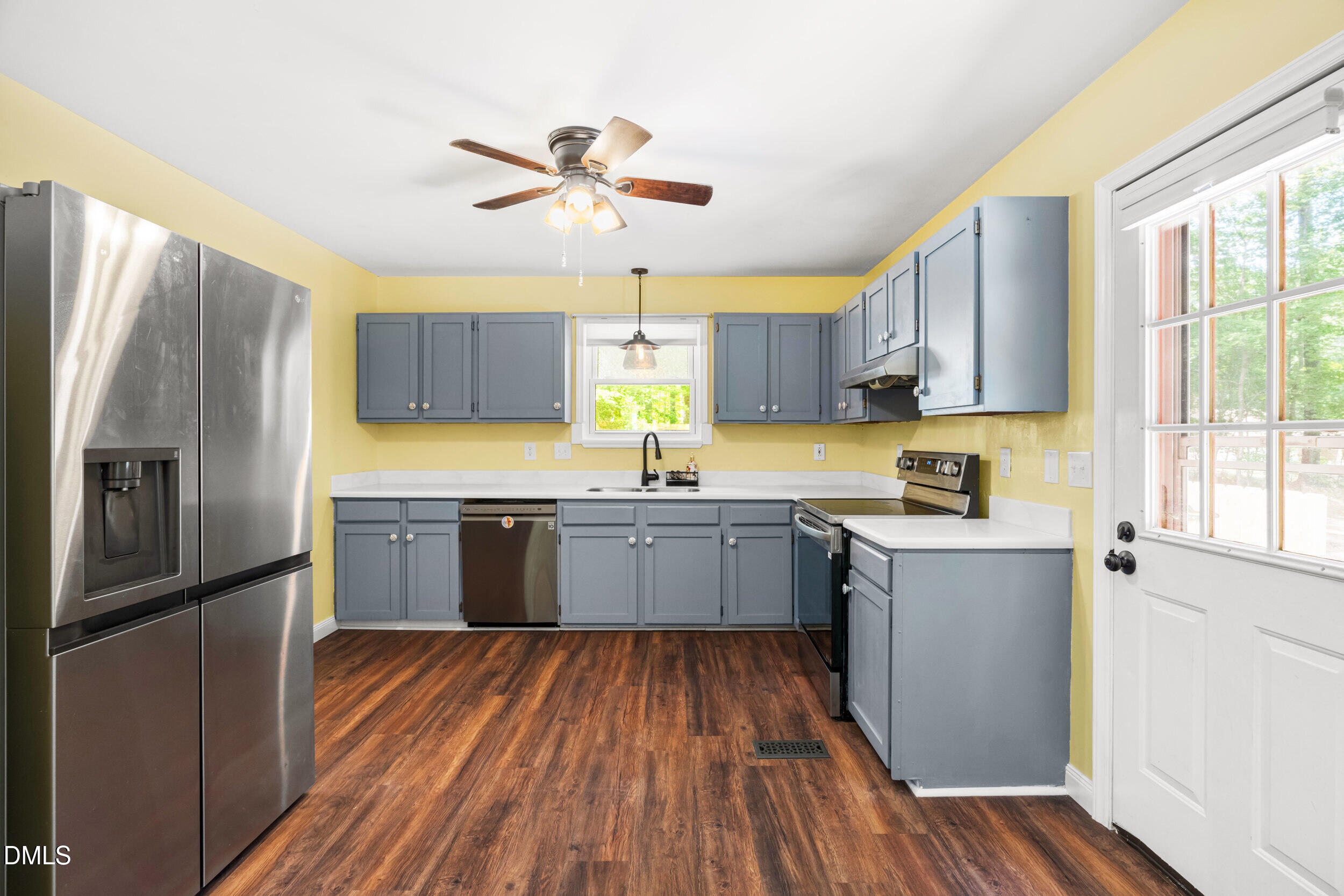 133 Stagecrest Drive Raleigh, NC 27603 - Photo 7 of 36 21_dsc09264