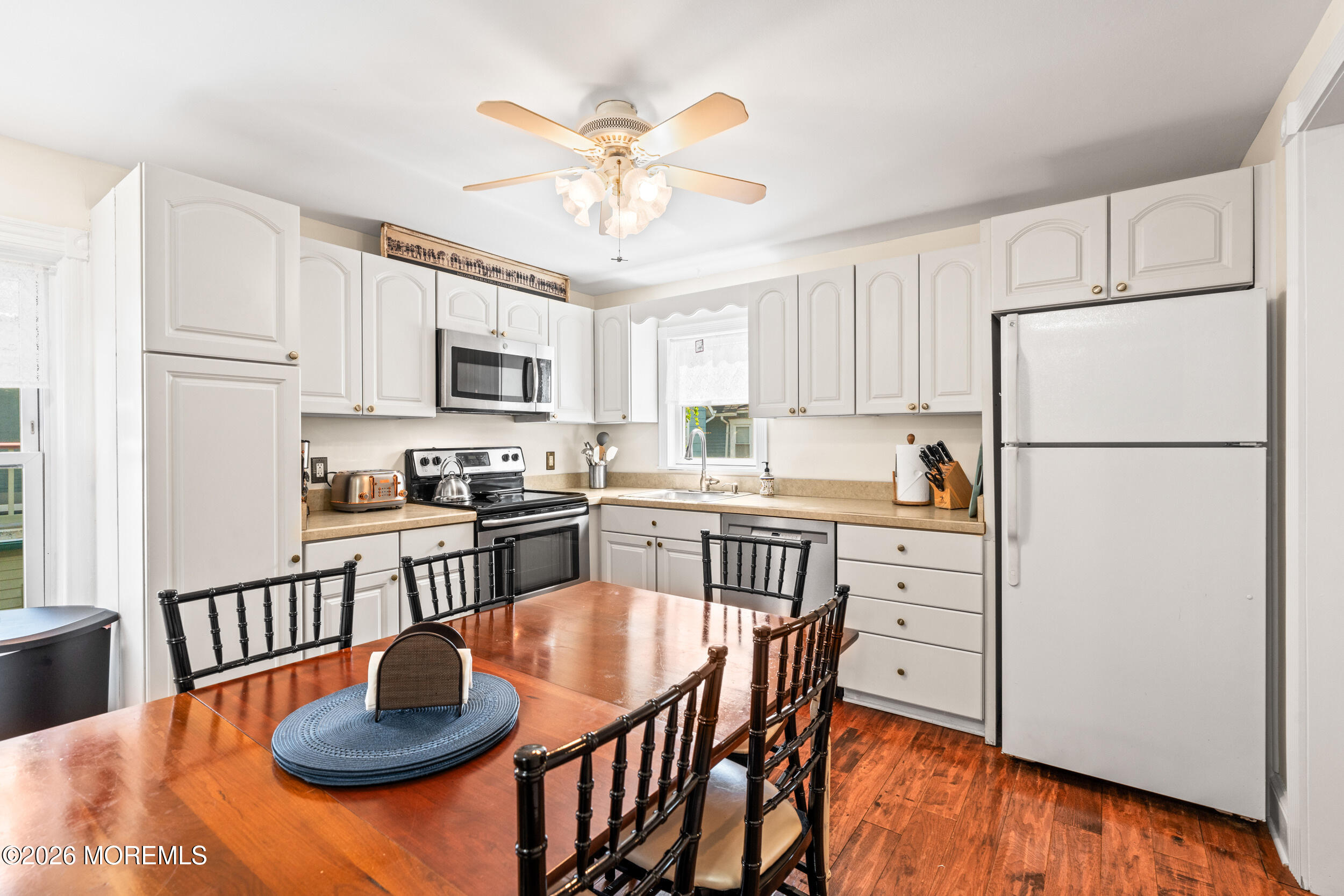 75 Webb Avenue, Unit UPPER WEEKLY Ocean Grove, NJ 07756 - Photo 12 of 41 Eat-in Kitchen