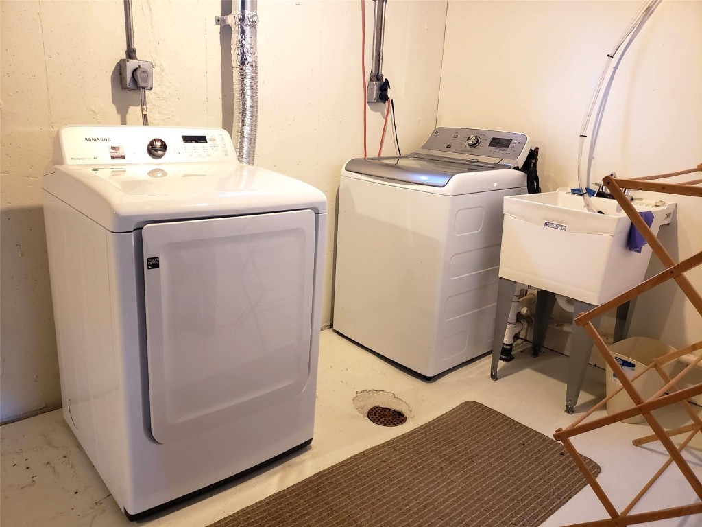 527 Strong Road Owego, NY 13827 - Photo 34 of 43