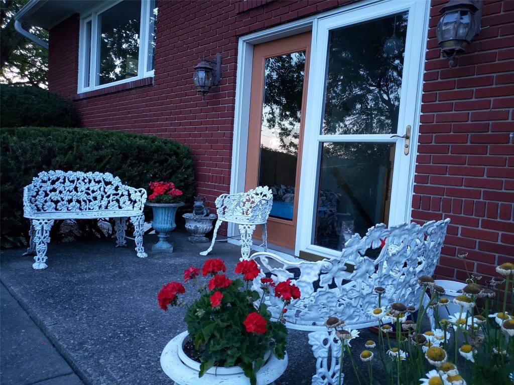 527 Strong Road Owego, NY 13827 - Photo 4 of 43