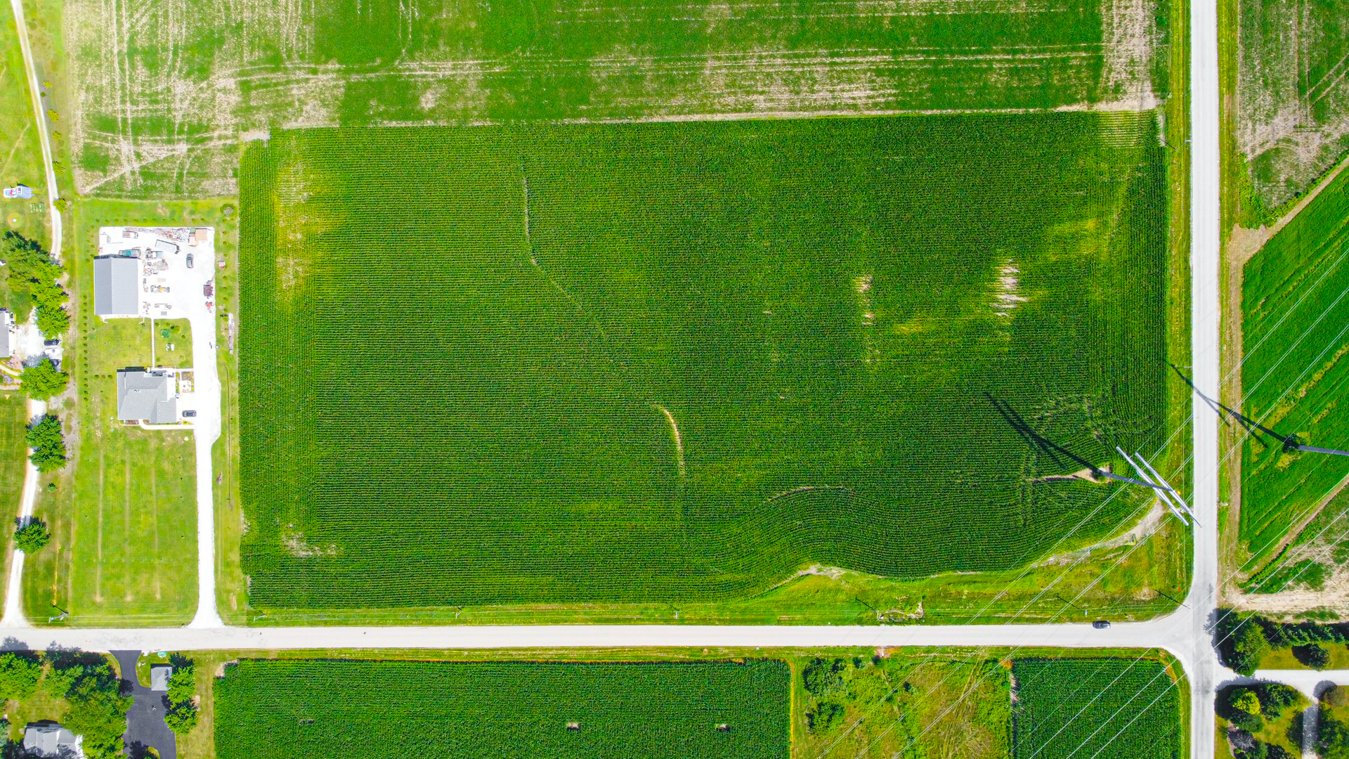 a view of a tennis court