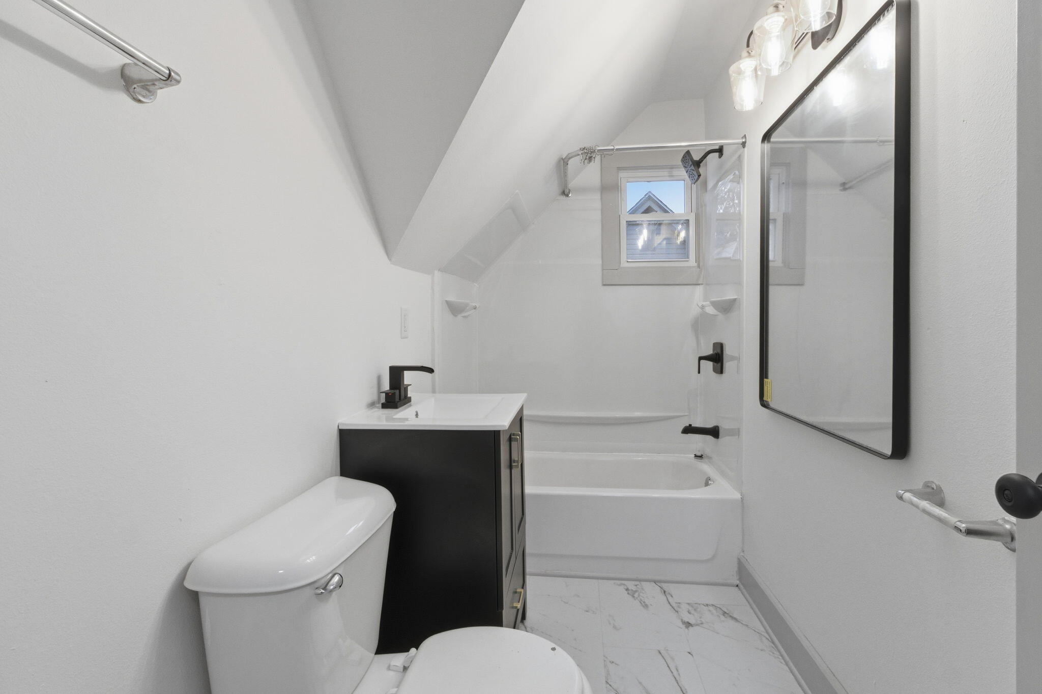 1206 Carlisle Avenue Racine, WI 53404 - Photo 25 of 34 30-web-or-mls-IMG_8309