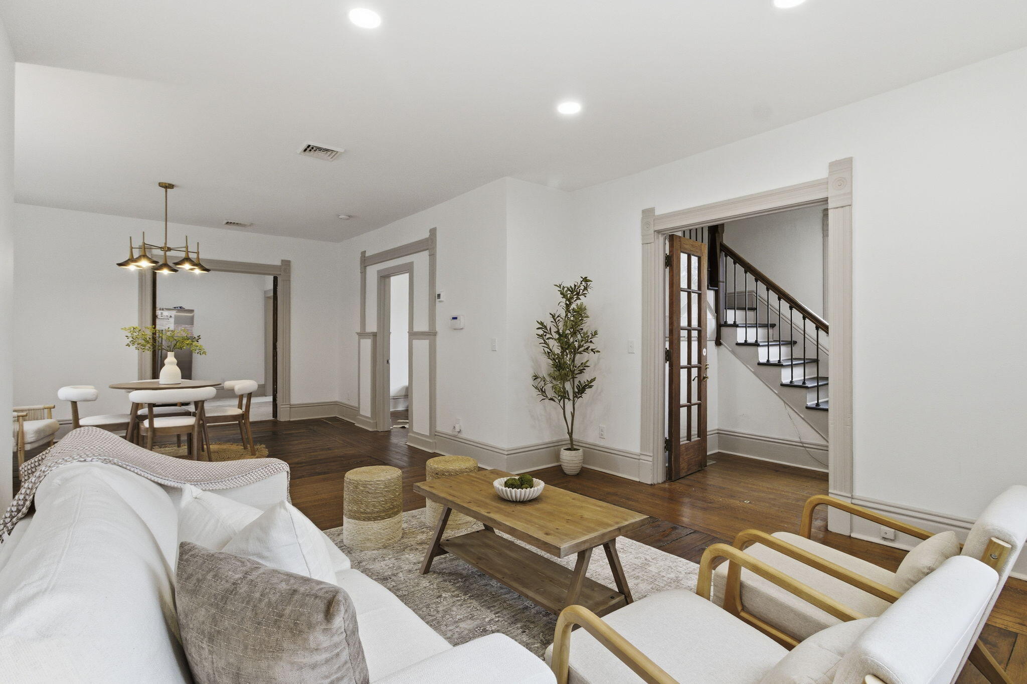 1206 Carlisle Avenue Racine, WI 53404 - Photo 4 of 34 13-web-or-mls-IMG_8255