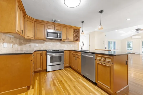 $1,650,000 | 48 Taylor Street, Needham, MA 02494