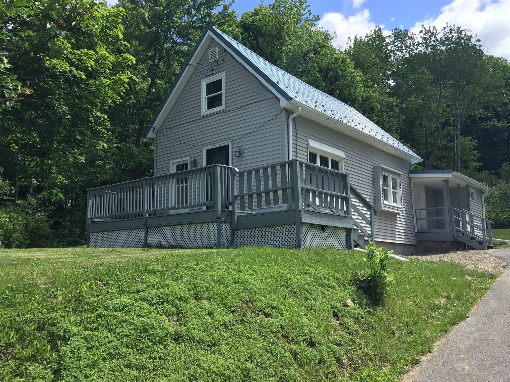 94-96 Decatur Street Binghamton, NY 13903 - Photo 3 of 19 Gallery Image 3