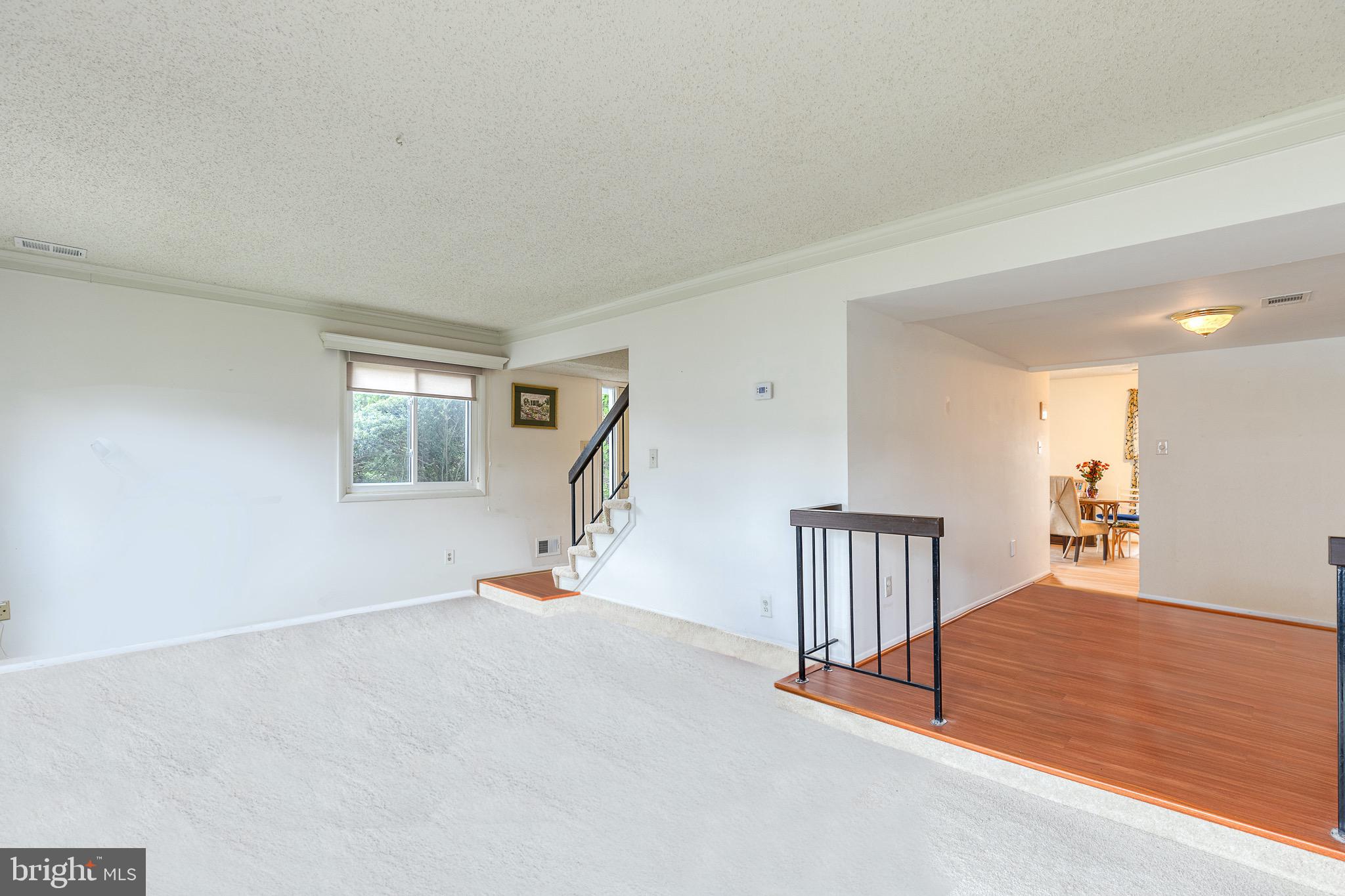 227 North Cottage Road Sterling, VA 20164 - Photo 8 of 33 Gallery Image 8