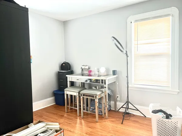 $1,800 | 30 Rodney Street, Unit 2, New Bedford, MA 02744