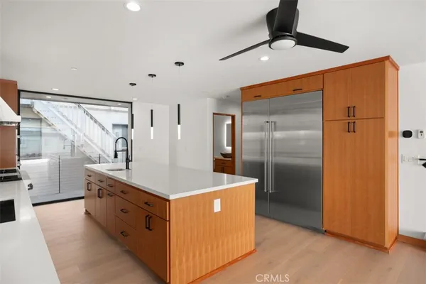 a close view of sink and tap
