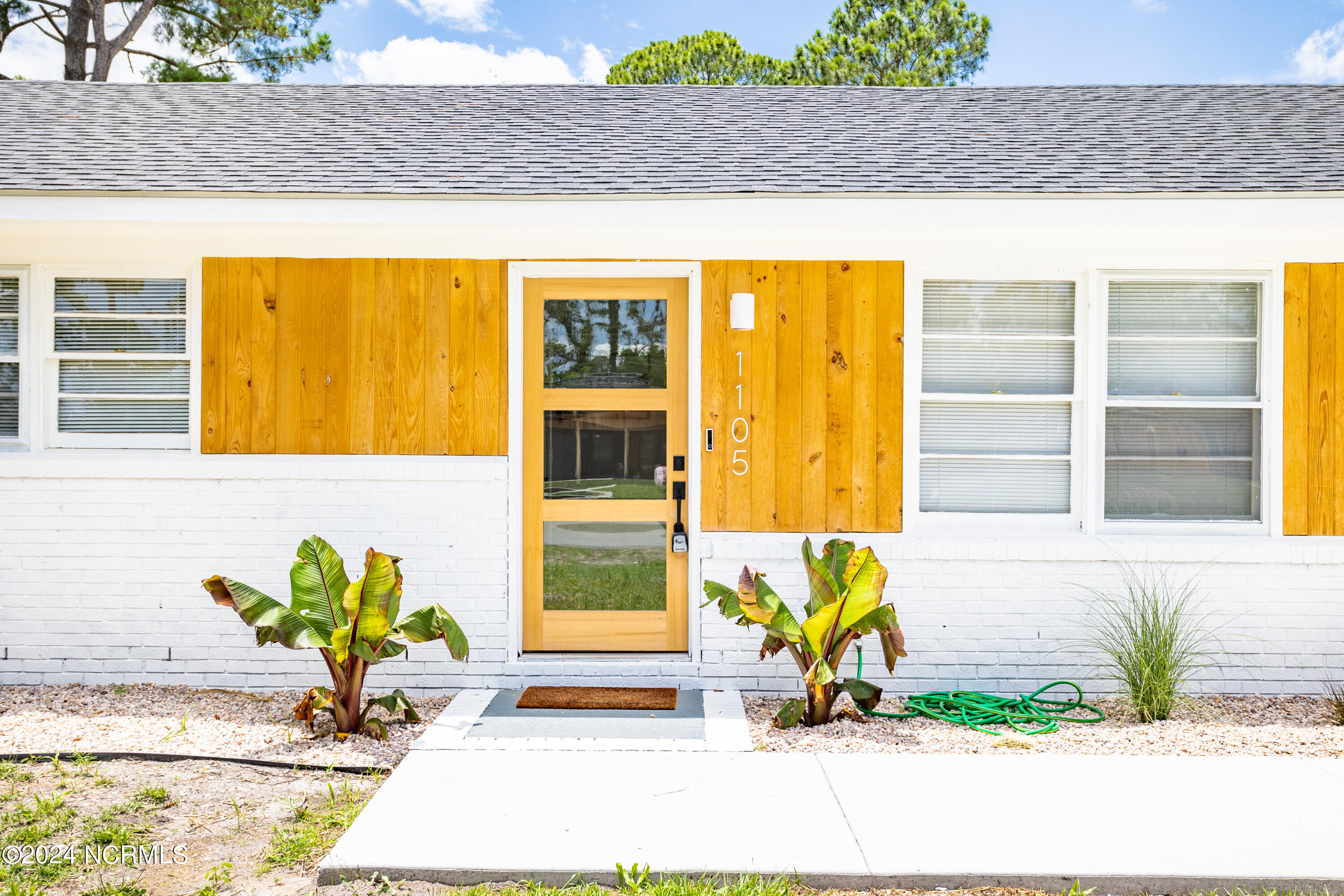 1105 Spring Branch Road Wilmington, NC 28405 - Photo 4 of 56 004_1105_spring_branch_exterior-4