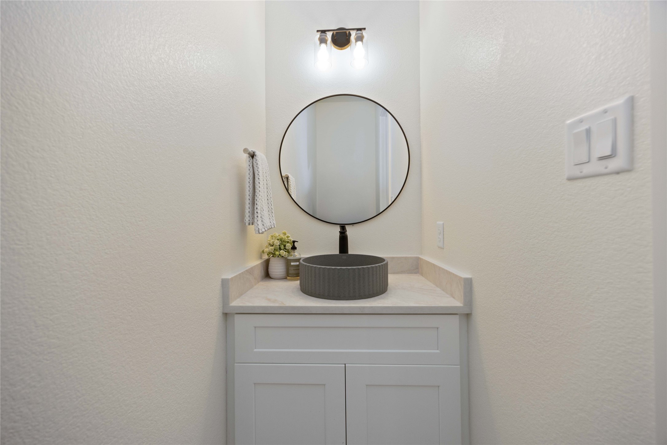 3528 Amos Street Houston, TX 77021 - Photo 5 of 30 a bathroom with a sink and a mirror