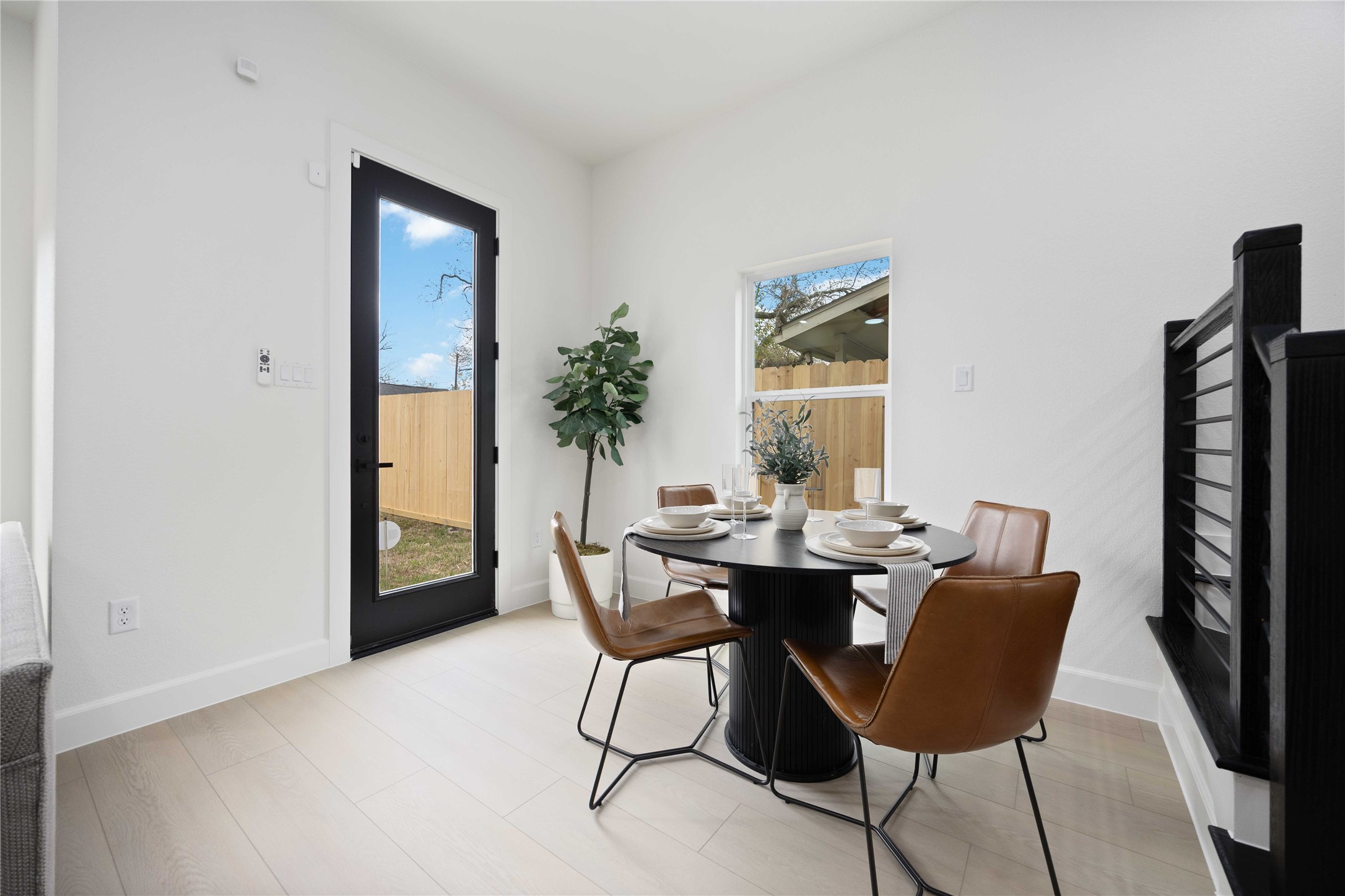 3528 Amos Street Houston, TX 77021 - Photo 10 of 30 a dining room with furniture and window