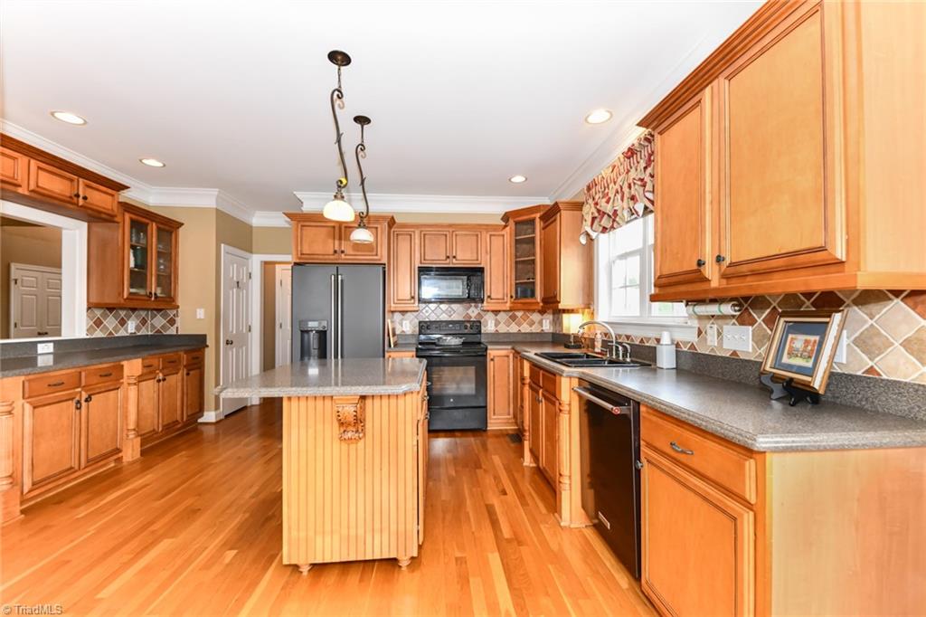 5829 Billet Road Oak Ridge, NC 27310 - Photo 11 of 33