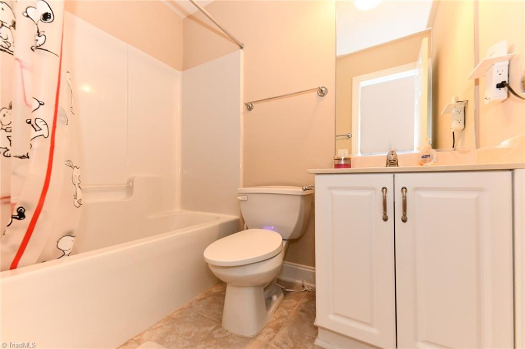 5829 Billet Road Oak Ridge, NC 27310 - Photo 23 of 33