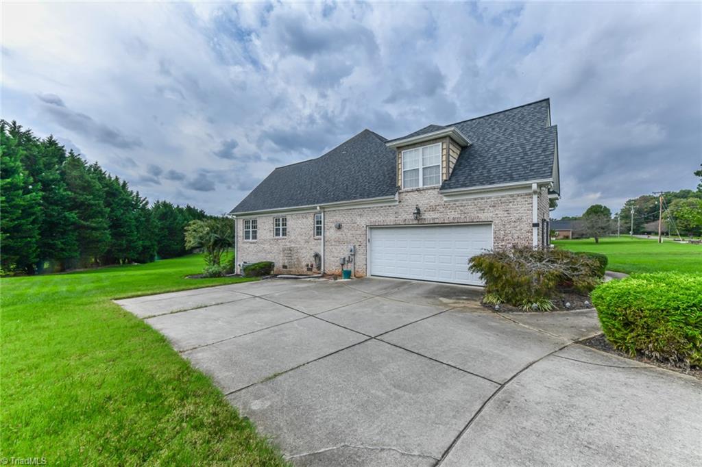 5829 Billet Road Oak Ridge, NC 27310 - Photo 30 of 33