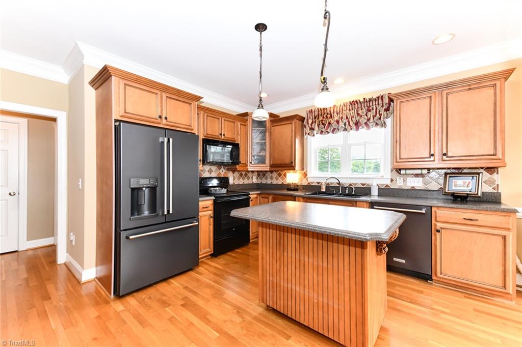 5829 Billet Road Oak Ridge, NC 27310 - Photo 8 of 33