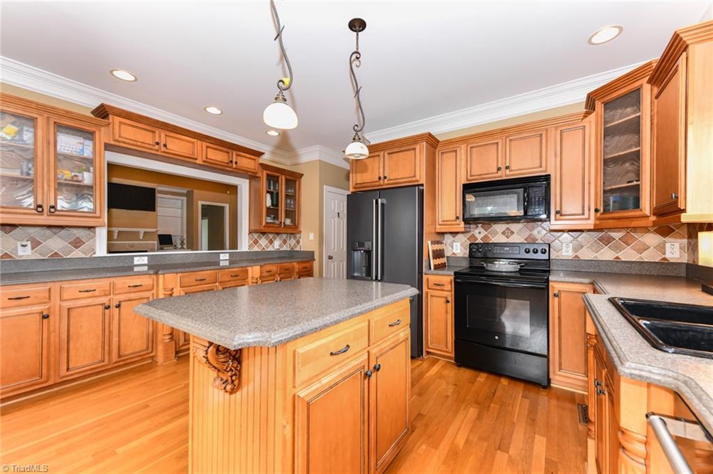 5829 Billet Road Oak Ridge, NC 27310 - Photo 10 of 33