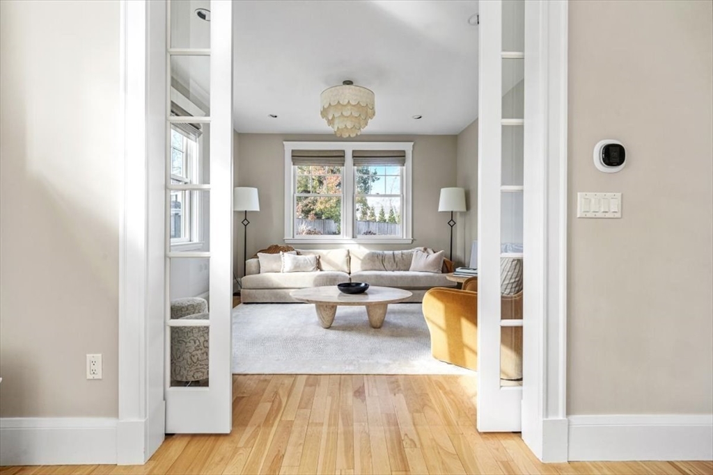 21 Middle Street Hingham, MA 02043 - Photo 12 of 32