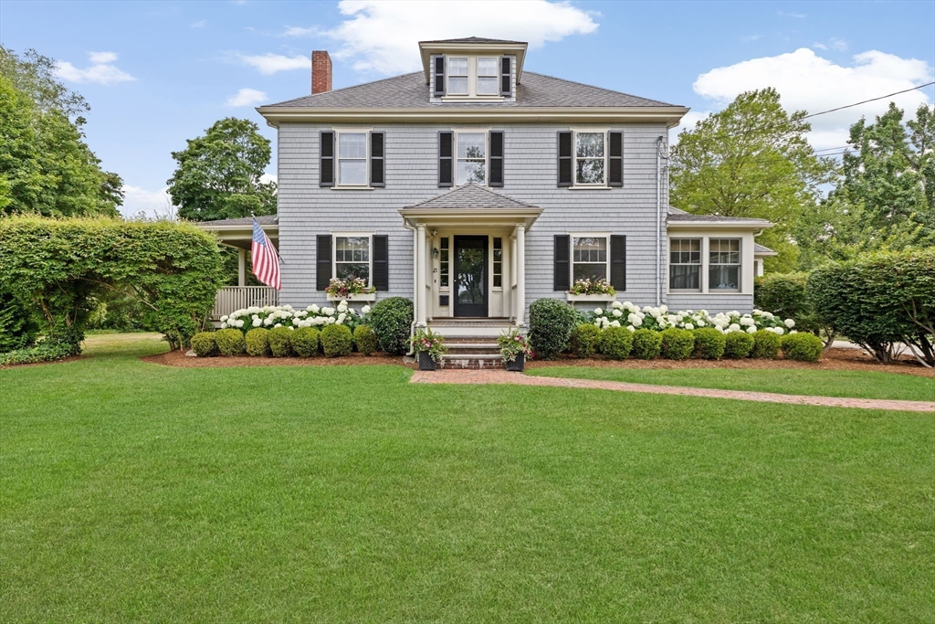 21 Middle Street Hingham, MA 02043 - Photo 2 of 32