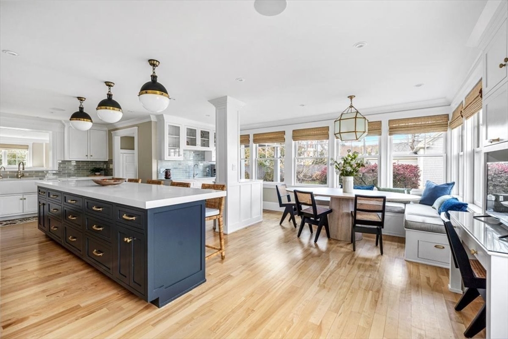 21 Middle Street Hingham, MA 02043 - Photo 4 of 32