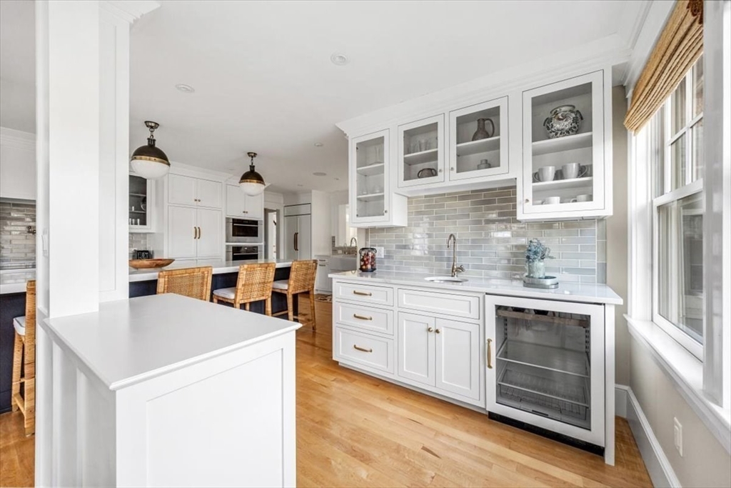 21 Middle Street Hingham, MA 02043 - Photo 8 of 32