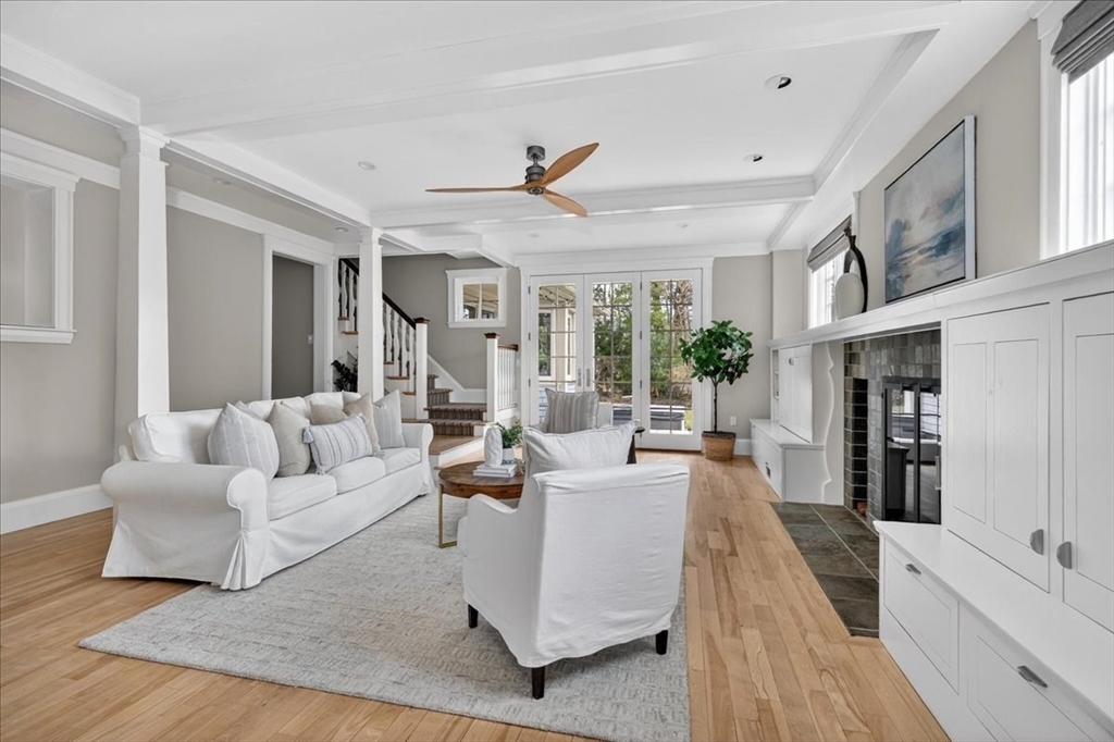 21 Middle Street Hingham, MA 02043 - Photo 10 of 32