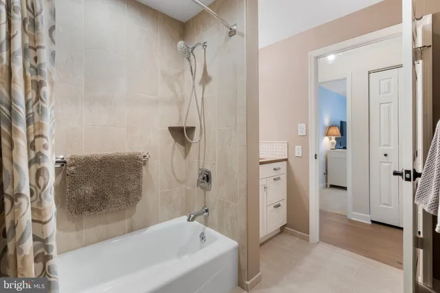 $330,000 | 2 Southerly Court, Unit 302, Towson, MD 21286