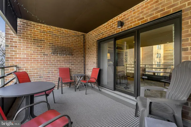 $330,000 | 2 Southerly Court, Unit 302, Towson, MD 21286