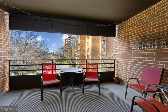 $330,000 | 2 Southerly Court, Unit 302, Towson, MD 21286