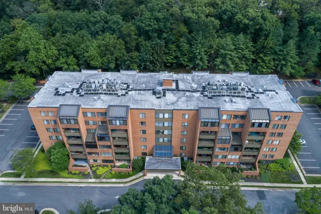 $330,000 | 2 Southerly Court, Unit 302, Towson, MD 21286