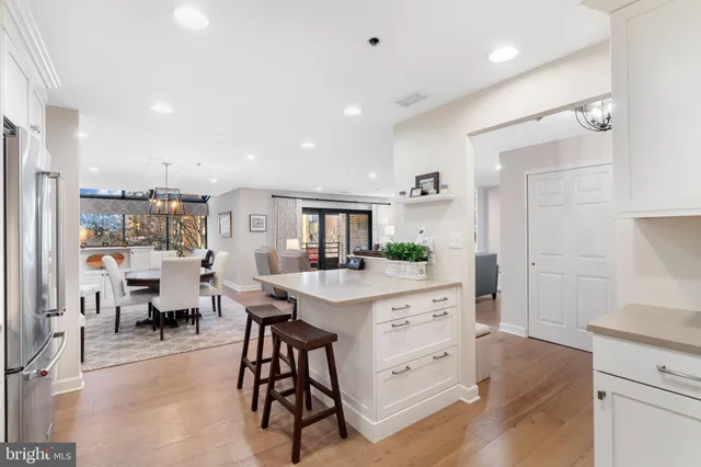 $330,000 | 2 Southerly Court, Unit 302, Towson, MD 21286