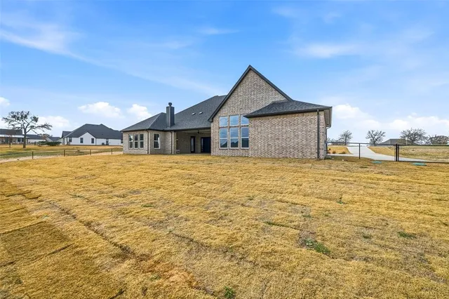 $899,900 | 112 La Paloma Way, Decatur, TX 76234