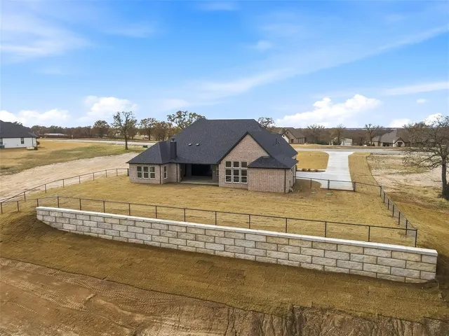 $899,900 | 112 La Paloma Way, Decatur, TX 76234