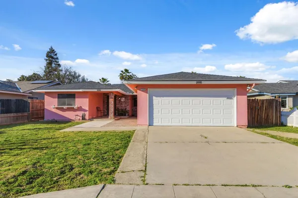 $405,000 | 1345 Robinson Avenue, Clovis, CA 93727