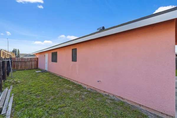 $405,000 | 1345 Robinson Avenue, Clovis, CA 93727