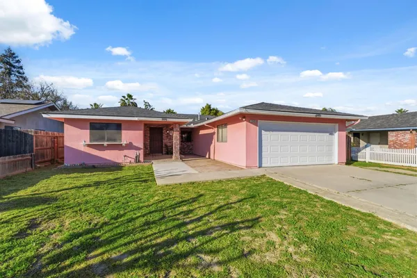 $405,000 | 1345 Robinson Avenue, Clovis, CA 93727