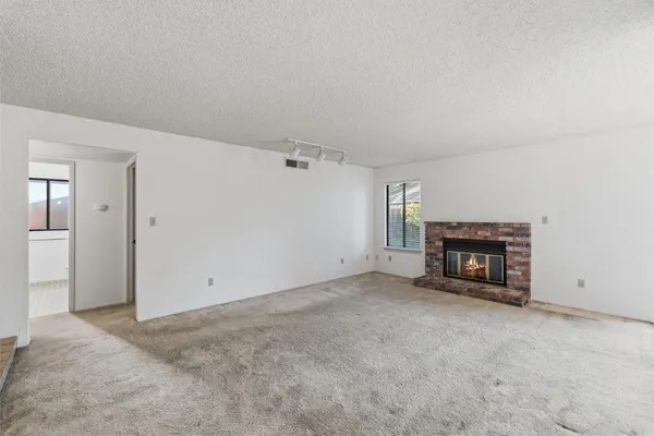 $405,000 | 1345 Robinson Avenue, Clovis, CA 93727