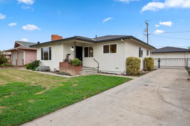 $329,900 | 2834 North Hughes Avenue, Fresno, CA 93705