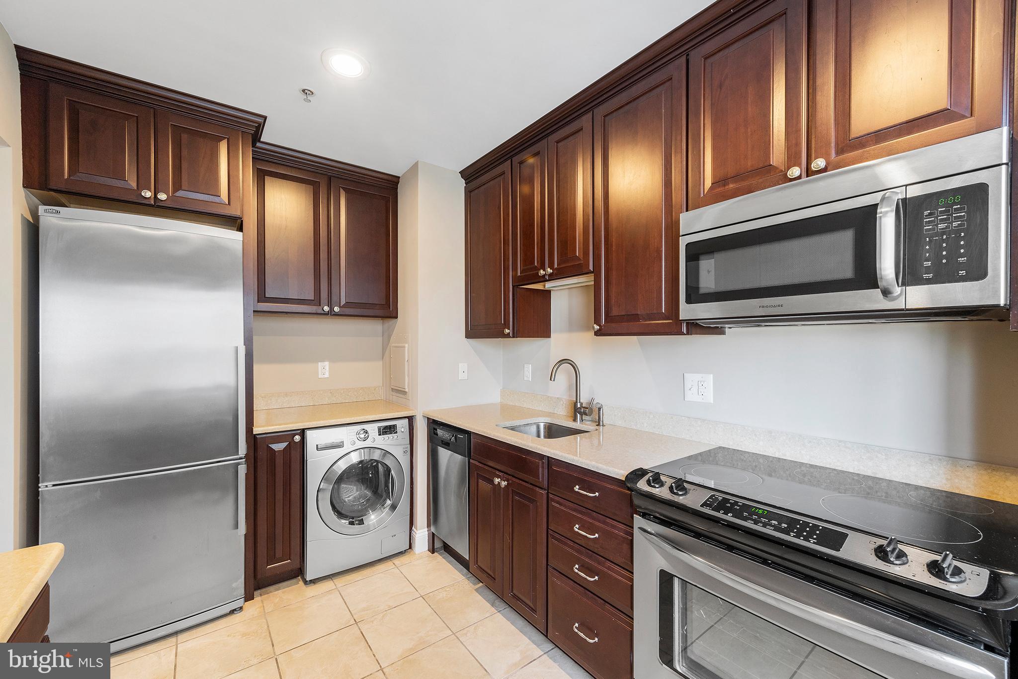 222 West Rittenhouse Square, Unit 1605 Philadelphia, PA 19103 - Photo 13 of 30