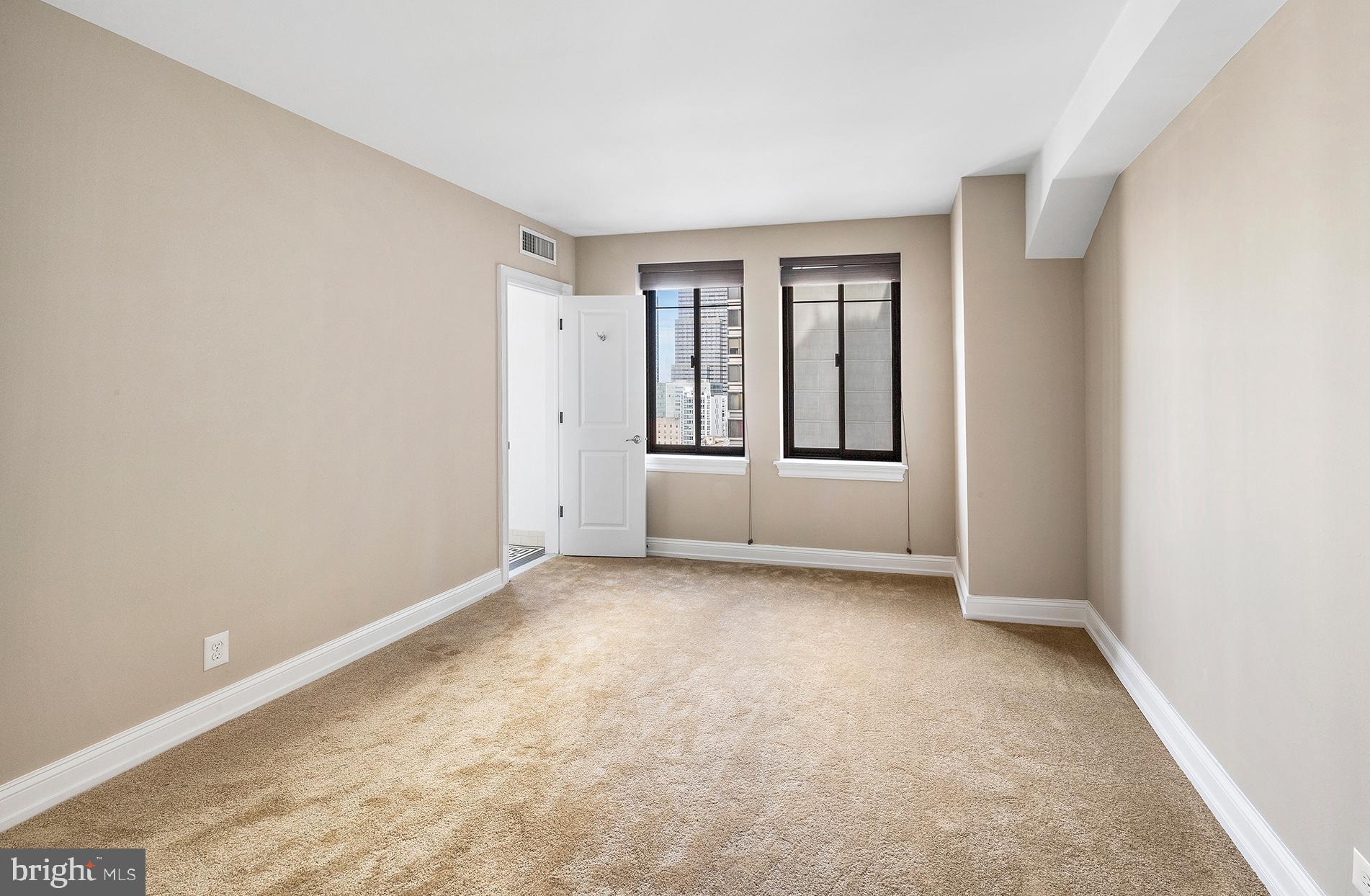 222 West Rittenhouse Square, Unit 1605 Philadelphia, PA 19103 - Photo 5 of 30