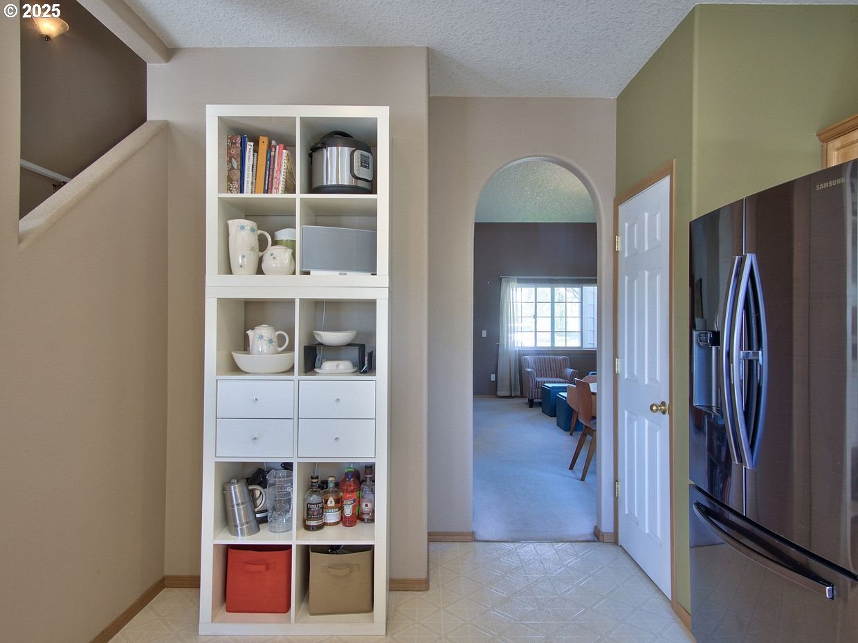 800 Northwest Magnolia Street Camas, WA 98607 - Photo 11 of 48 Kitchen