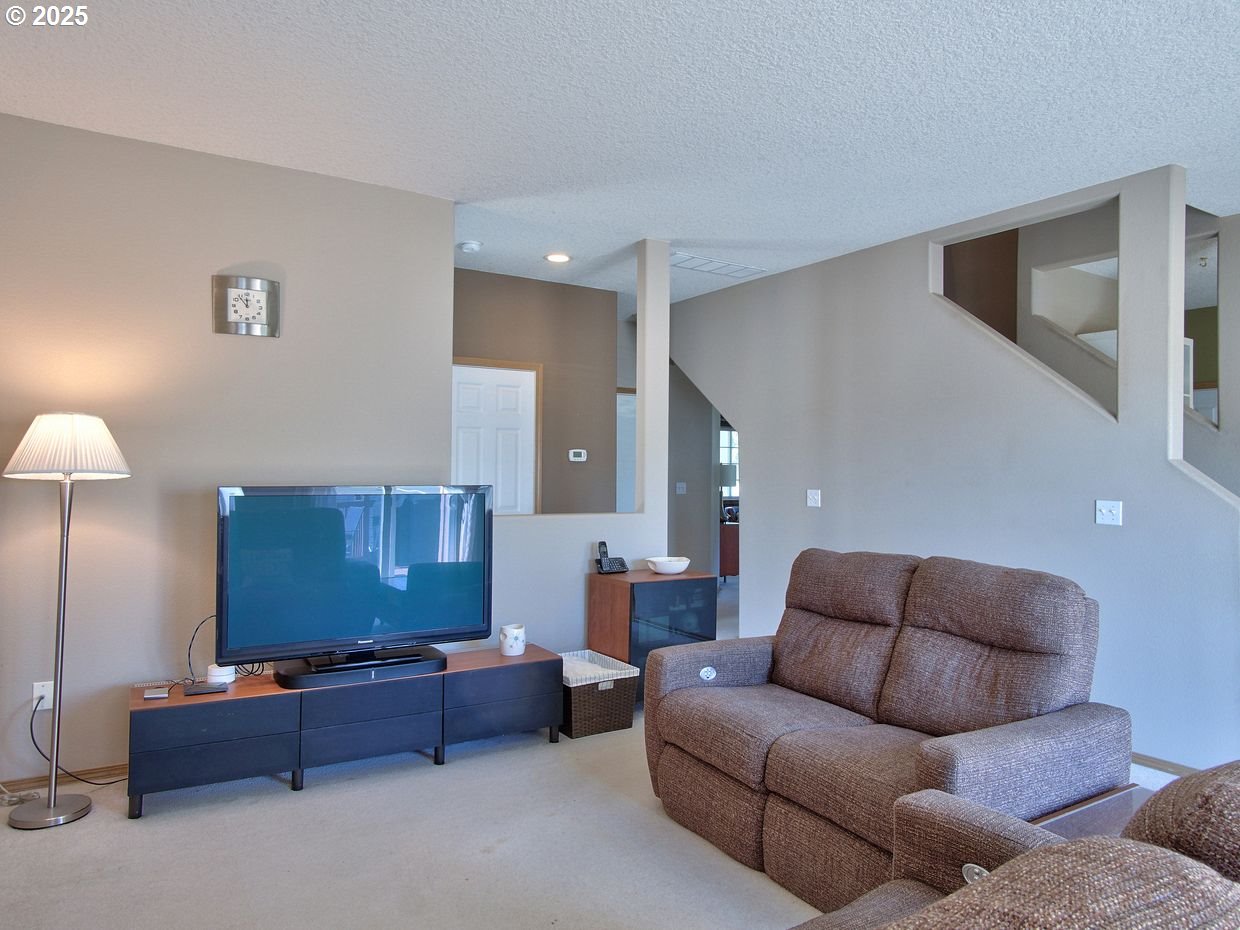 800 Northwest Magnolia Street Camas, WA 98607 - Photo 20 of 48 Family Room